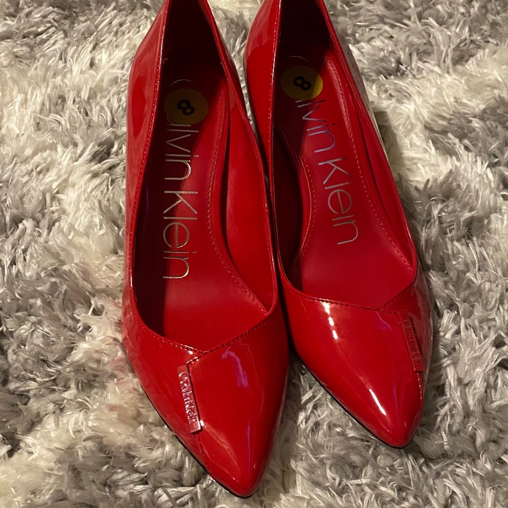 Women pump  calving Klein